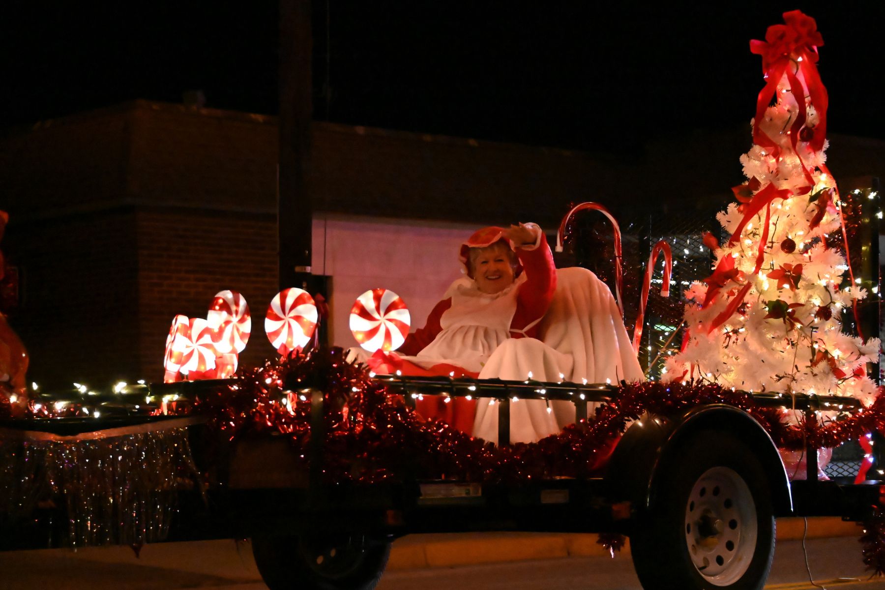 DSC_4473 Storybook _ parade—(F)—1800 x 1200px—2025
